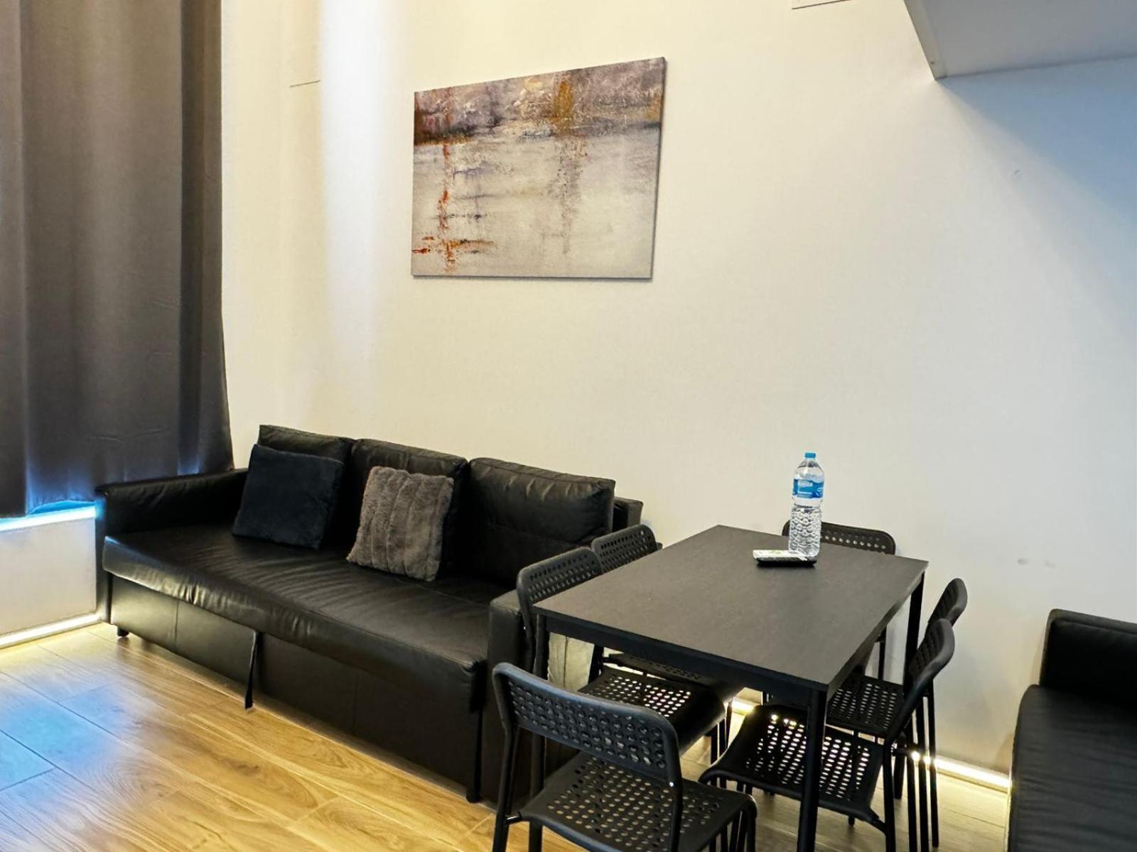 Melia Y Fuster 23c Appart hôtel